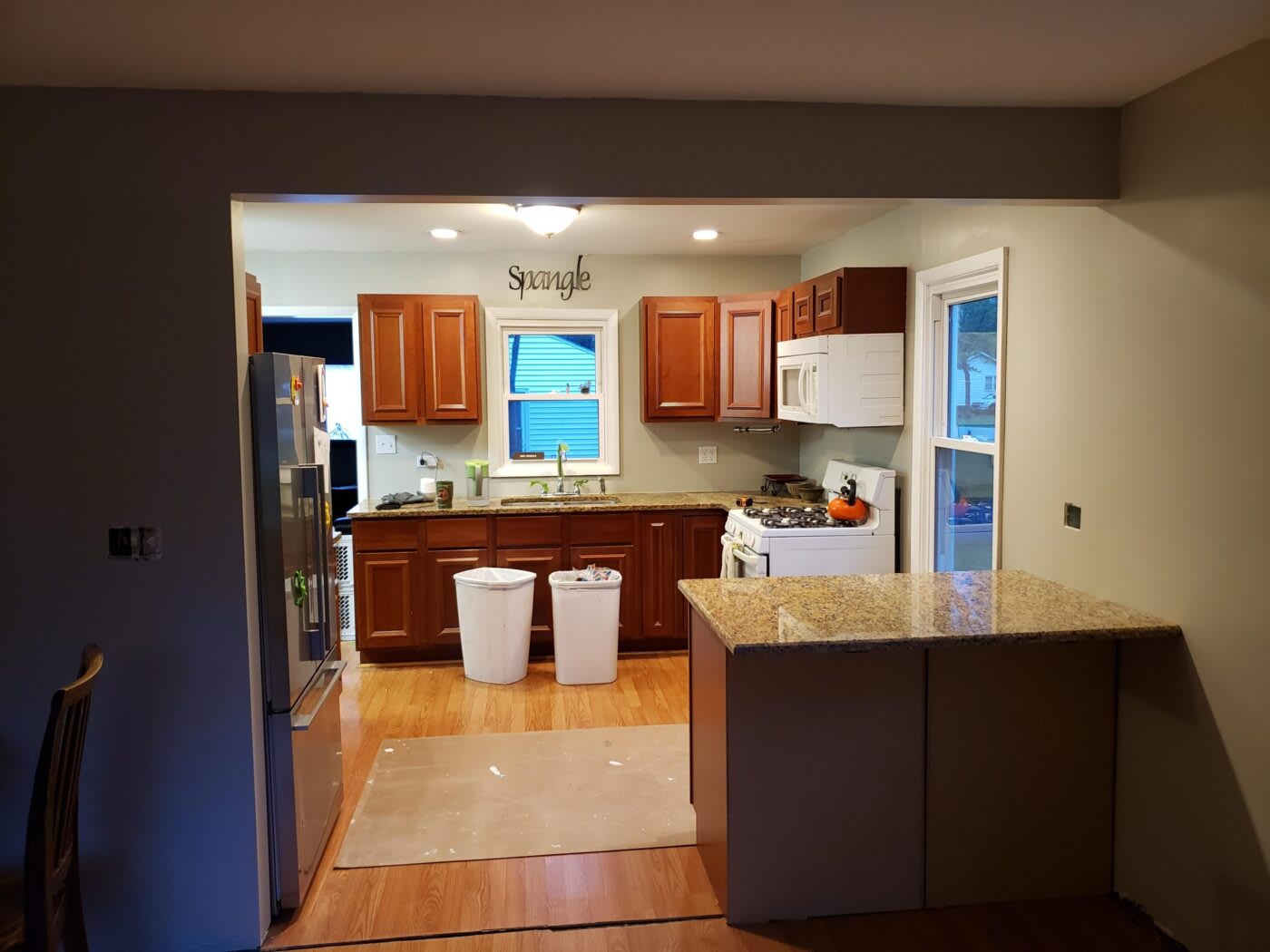 Hidden Island Countertop Bracket